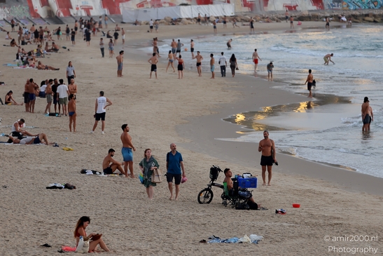 People_at_the_beach_scenery_Tel_Aviv_jaffa_Israel_People_Creative_Collection_Photography_Canon_EOS_R5_Mark_II_2025_009.JPG