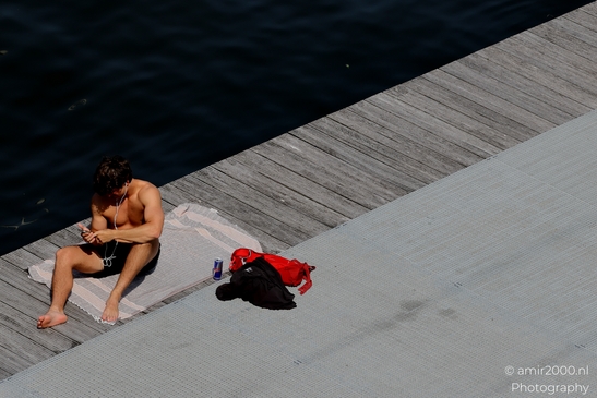 Relaxing_By_The_Water_Amsterdam_Netherlands_People_Creative_Collection_Photography_Canon_EOS_R5_Mark_II_2025_003.JPG