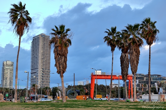 Tight_Rope_Walker_Tel_Aviv_jaffa_Israel_People_Creative_Collection_Photography_Canon_EOS_R5_Mark_II_2025_001.JPG