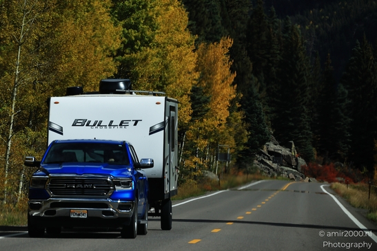 RV_on_the_way_Colorado_Transportation_Collection_USA_Highway_and_Road_Scenes_Photography_Canon_EOS_R5_Mark_II_2025_002.JPG