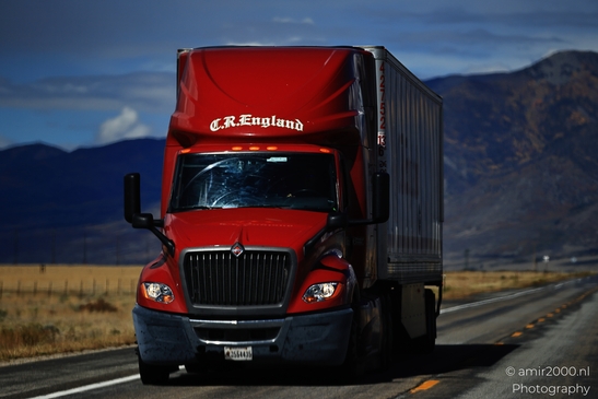 Semi_truck_driving_on_highway_in_Colorado_Transportation_Collection_USA_Highway_and_Road_Scenes_Photography_Canon_EOS_R5_Mark_II_2025_003.JPG