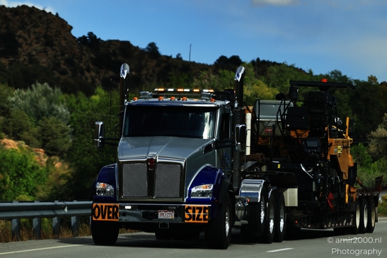 Semi_truck_driving_on_highway_in_Colorado_Transportation_Collection_USA_Highway_and_Road_Scenes_Photography_Canon_EOS_R5_Mark_II_2025_006.JPG