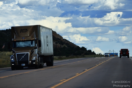 Semi_truck_driving_on_highway_in_Colorado_Transportation_Collection_USA_Highway_and_Road_Scenes_Photography_Canon_EOS_R5_Mark_II_2025_010.JPG