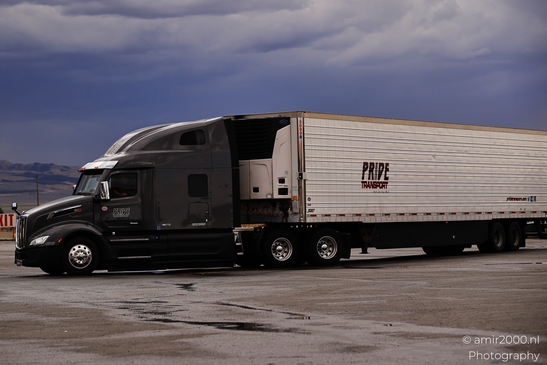 Semitruck_Parked_In_Lot_Beaver_Utah_Transportation_Collection_USA_Highway_and_Road_Scenes_Photography_Canon_EOS_R5_Mark_II_2025_001.JPG