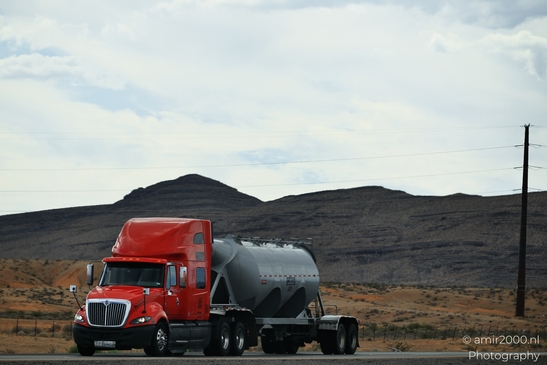 Truck_On_Interstate_15_in_Nevada_Transportation_Collection_USA_Highway_and_Road_Scenes_Photography_Canon_EOS_R5_Mark_II_2025_003.JPG