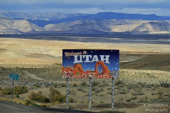 Welcome_To_Utah_Sign_In_Desert_Utah_USA_USA_Highway_and_Road_Scenes_Photography_Canon_EOS_R5_Mark_II_2025_001.JPG