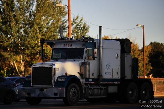 White_Semi_Truck_In_Traffic_Light_Denver_Colorado_Transportation_Collection_USA_Highway_and_Road_Scenes_Photography_Canon_EOS_R5_Mark_II_2025_001.JPG