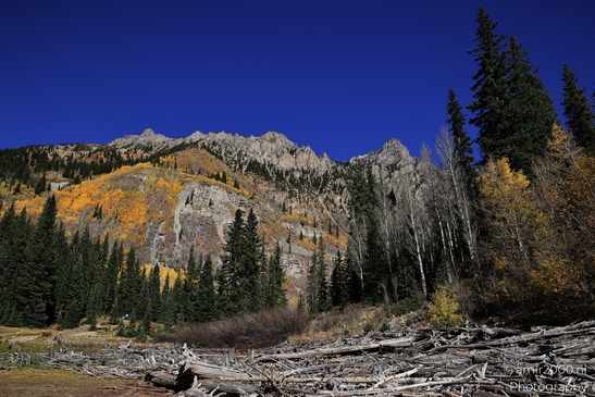 Autumnal_Hike_To_Crater_Lake_Maroon_Bells_Aspen_Colorado_Western_USA_Nature_Photography_Canon_EOS_R5_Mark_II_2025_010.JPG
