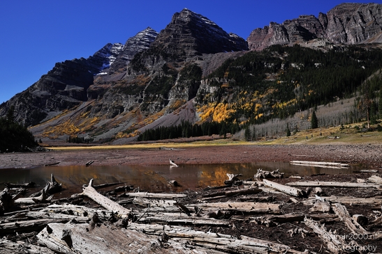 Autumnal_Hike_To_Crater_Lake_Maroon_Bells_Aspen_Colorado_Western_USA_Nature_Photography_Canon_EOS_R5_Mark_II_2025_015.JPG