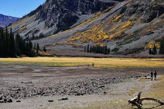 Autumnal_Hike_To_Crater_Lake_Maroon_Bells_Aspen_Colorado_Western_USA_Nature_Photography_Canon_EOS_R5_Mark_II_2025_041.JPG