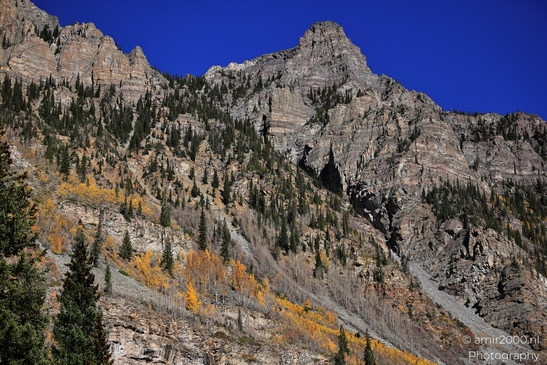 Autumnal_Hike_To_Crater_Lake_Maroon_Bells_Aspen_Colorado_Western_USA_Nature_Photography_Canon_EOS_R5_Mark_II_2025_044.JPG