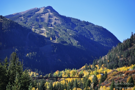 Autumnal_Mountain_Landscape_With_Trees_And_Clear_Blue_Sky_Colorado_USA_Western_USA_Nature_Photography_Canon_EOS_R5_Mark_II_2025_005.JPG