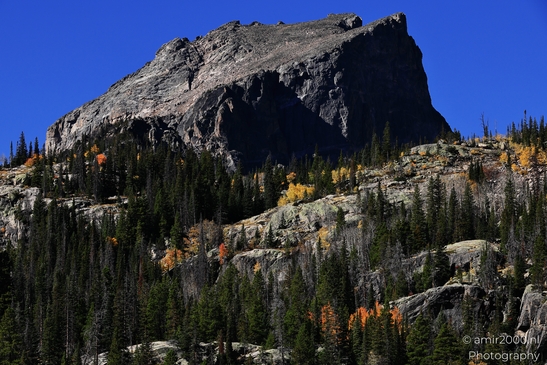 Bear_Lake_During_Autumn_Sunny_Day_Rocky_Mountain_National_Park_Colorado_Western_USA_Nature_Photography_Canon_EOS_R5_Mark_II_2025_020.JPG