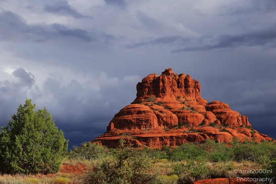 Cloudy_Morning_Over_Bell_Rock_Sedona_Arizona_USA_Western_USA_Nature_Photography_Canon_EOS_R5_Mark_II_2025_003.JPG