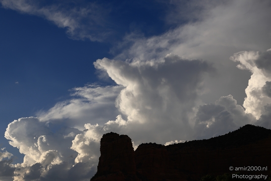 Cloudy_Skies_Over_Mountains_Sedona_Arizona_USA_Western_USA_Nature_Photography_Canon_EOS_R5_Mark_II_2025_007.JPG