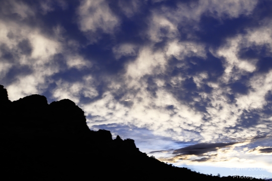 Cloudy_Sky_over_Bell_Rock_Sedona_Arizona_USA_Western_USA_Nature_Photography_Canon_EOS_R5_Mark_II_2025_004.JPG
