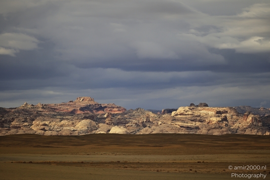 Desert_Landscape_Through_Interstate_70_Utah_USA_Western_USA_Nature_Photography_Canon_EOS_R5_Mark_II_2025_001.JPG