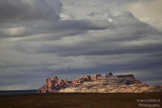 Desert_Landscape_Through_Interstate_70_Utah_USA_Western_USA_Nature_Photography_Canon_EOS_R5_Mark_II_2025_002.JPG