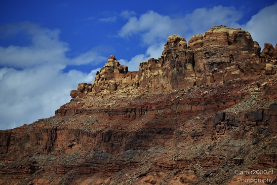 Desert_Landscape_Through_Interstate_70_Utah_USA_Western_USA_Nature_Photography_Canon_EOS_R5_Mark_II_2025_013.JPG