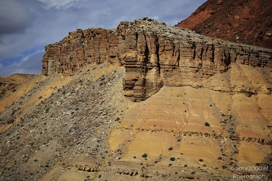 Desert_Landscape_Through_Interstate_70_Utah_USA_Western_USA_Nature_Photography_Canon_EOS_R5_Mark_II_2025_014.JPG