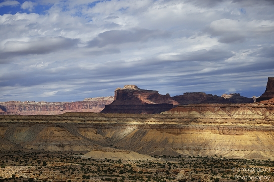 Desert_Landscape_Through_Interstate_70_Utah_USA_Western_USA_Nature_Photography_Canon_EOS_R5_Mark_II_2025_016.JPG