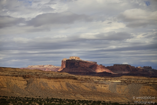 Desert_Landscape_Through_Interstate_70_Utah_USA_Western_USA_Nature_Photography_Canon_EOS_R5_Mark_II_2025_019.JPG