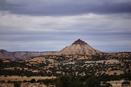 Desert_Landscape_Through_Interstate_70_Utah_USA_Western_USA_Nature_Photography_Canon_EOS_R5_Mark_II_2025_025.JPG