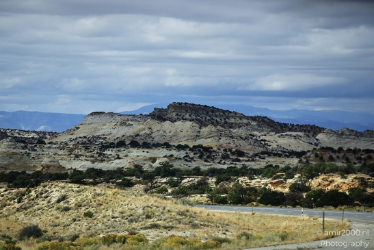 Desert_Landscape_Through_Interstate_70_Utah_USA_Western_USA_Nature_Photography_Canon_EOS_R5_Mark_II_2025_036.JPG