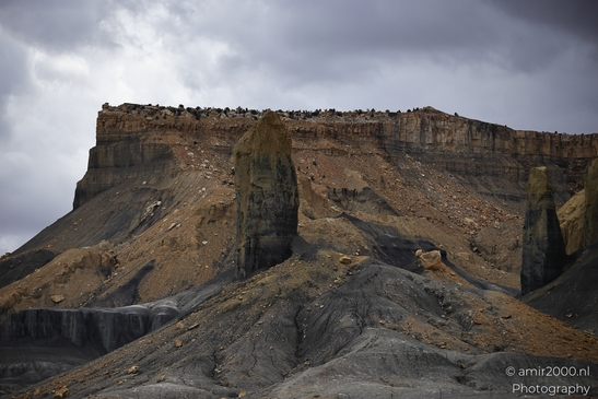 Desert_Landscape_Through_Interstate_70_Utah_USA_Western_USA_Nature_Photography_Canon_EOS_R5_Mark_II_2025_057.JPG