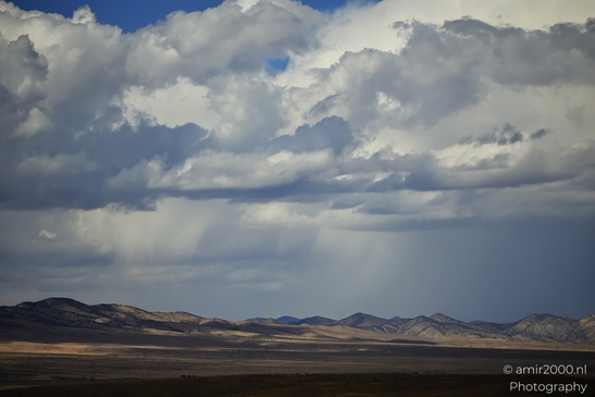 Desert_Landscape_Through_Interstate_70_Utah_USA_Western_USA_Nature_Photography_Canon_EOS_R5_Mark_II_2025_065.JPG