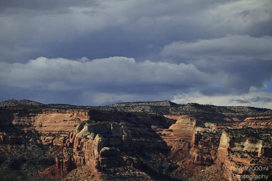 Desert_Landscape_With_Red_Rock_Formations_Colorado_USA_Western_USA_Nature_Photography_Canon_EOS_R5_Mark_II_2025_003.JPG
