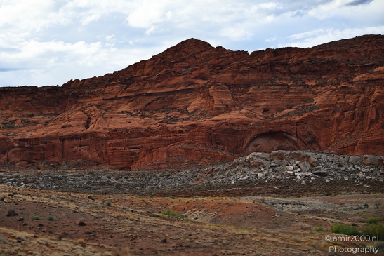 Desert_Landscape_With_Red_Rock_Formations_St_George_Utah_Western_USA_Nature_Photography_Canon_EOS_R5_Mark_II_2025_003.JPG