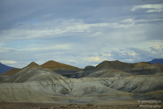 Desert_landscape_under_a_cloudy_sky_Colorado_USA_Western_USA_Nature_Photography_Canon_EOS_R5_Mark_II_2025_003.JPG