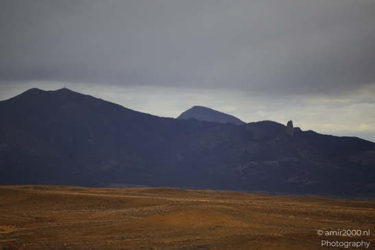 Desert_landscape_with_mountains_and_clouds_Colorado_USA_Western_USA_Nature_Photography_Canon_EOS_R5_Mark_II_2025_003.JPG