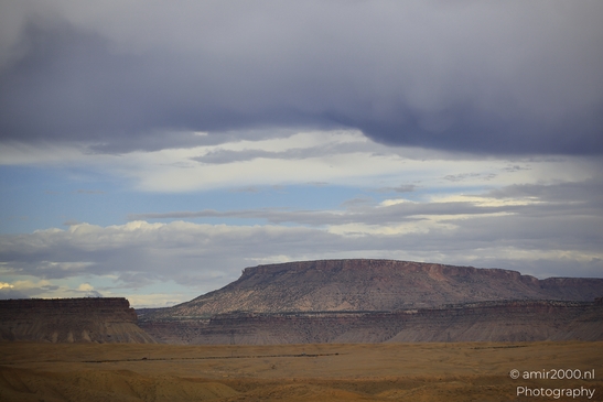 Desert_landscape_with_rock_formations_Colorado_USA_Western_USA_Nature_Photography_Canon_EOS_R5_Mark_II_2025_002.JPG