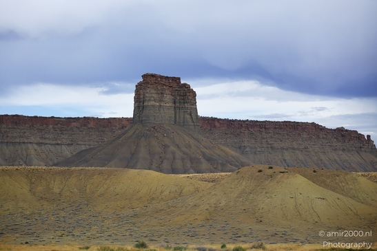 Desert_landscape_with_rock_formations_Colorado_USA_Western_USA_Nature_Photography_Canon_EOS_R5_Mark_II_2025_006.JPG