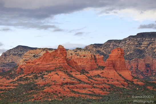 Devils_Bridge_Trailhead_Sedona_Arizona_USA_Western_USA_Nature_Photography_Canon_EOS_R5_Mark_II_2025_002.JPG