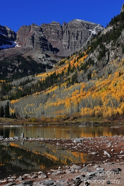 Maroon_Lake_During_Autumn_Maroon_Bells_Aspen_Colorado_Western_USA_Nature_Photography_Canon_EOS_R5_Mark_II_2025_003.JPG