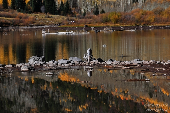 Maroon_Lake_During_Autumn_Maroon_Bells_Aspen_Colorado_Western_USA_Nature_Photography_Canon_EOS_R5_Mark_II_2025_005.JPG