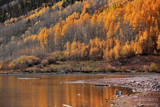 Maroon_Lake_During_Autumn_Maroon_Bells_Aspen_Colorado_Western_USA_Nature_Photography_Canon_EOS_R5_Mark_II_2025_022.JPG