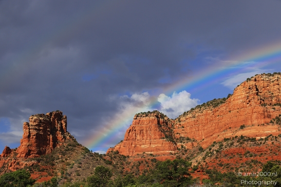 Morning_Rainbow_Over_Bell_Rock_Sedona_Arizona_USA_Western_USA_Nature_Photography_Canon_EOS_R5_Mark_II_2025_001.JPG