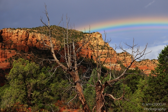 Morning_Rainbow_Over_Bell_Rock_Sedona_Arizona_USA_Western_USA_Nature_Photography_Canon_EOS_R5_Mark_II_2025_010.JPG