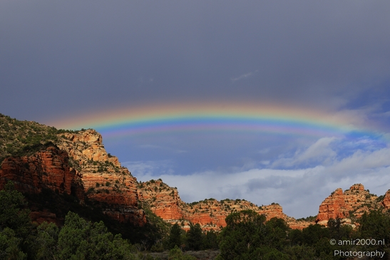 Morning_Rainbow_Over_Bell_Rock_Sedona_Arizona_USA_Western_USA_Nature_Photography_Canon_EOS_R5_Mark_II_2025_011.JPG