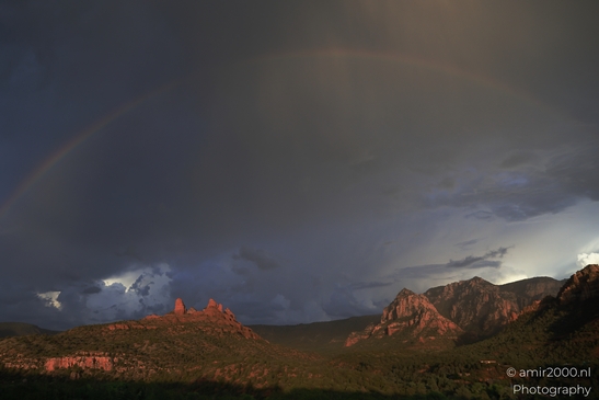 Rainbow_Over_Red_Rocks_Sedona_Arizona_USA_Western_USA_Nature_Photography_Canon_EOS_R5_Mark_II_2025_001.JPG