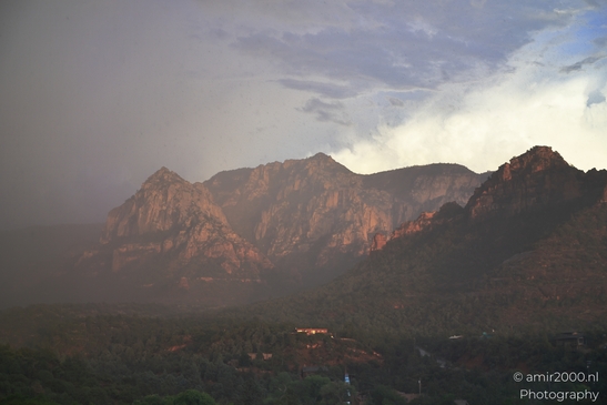 Rainbow_Over_Red_Rocks_Sedona_Arizona_USA_Western_USA_Nature_Photography_Canon_EOS_R5_Mark_II_2025_012.JPG