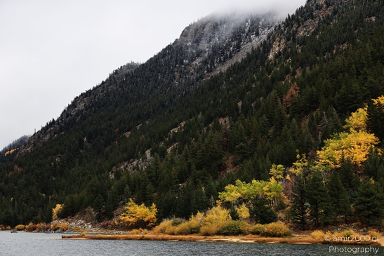 Snowcovered_Mountain_Landscape_And_Dillon_Reservoir_Colorado_USA_Western_USA_Nature_Photography_Canon_EOS_R5_Mark_II_2025_014.JPG