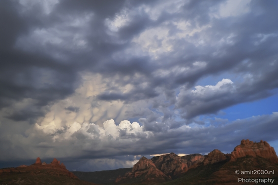 Stormy_Desert_Skyline_Sedona_Arizona_USA_Western_USA_Nature_Photography_Canon_EOS_R5_Mark_II_2025_011.JPG