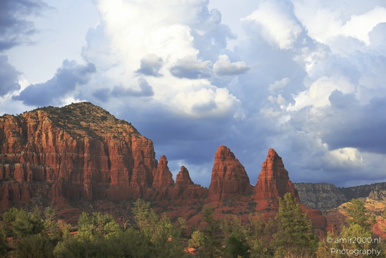 Stormy_Sunset_Weather_Sedona_Arizona_USA_Western_USA_Nature_Photography_Canon_EOS_R5_Mark_II_2025_002.JPG