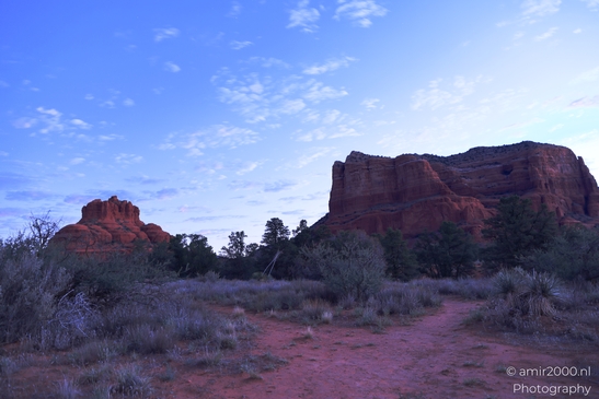 Sunrise_in_Bell_Rock_Loop_Trail_Sedona_Arizona_USA_Western_USA_Nature_Photography_Canon_EOS_R5_Mark_II_2025_002.JPG