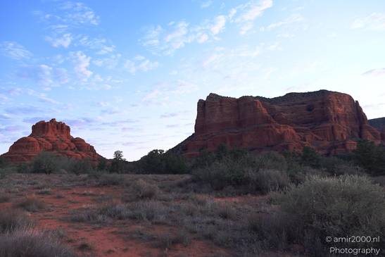 Sunrise_in_Bell_Rock_Loop_Trail_Sedona_Arizona_USA_Western_USA_Nature_Photography_Canon_EOS_R5_Mark_II_2025_005.JPG